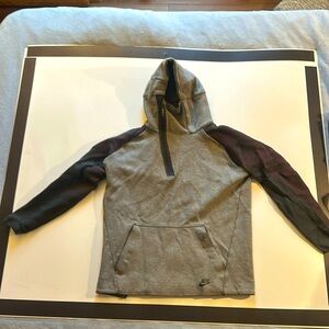 Nike Tech Fleece Hoodie - Men’s Medium